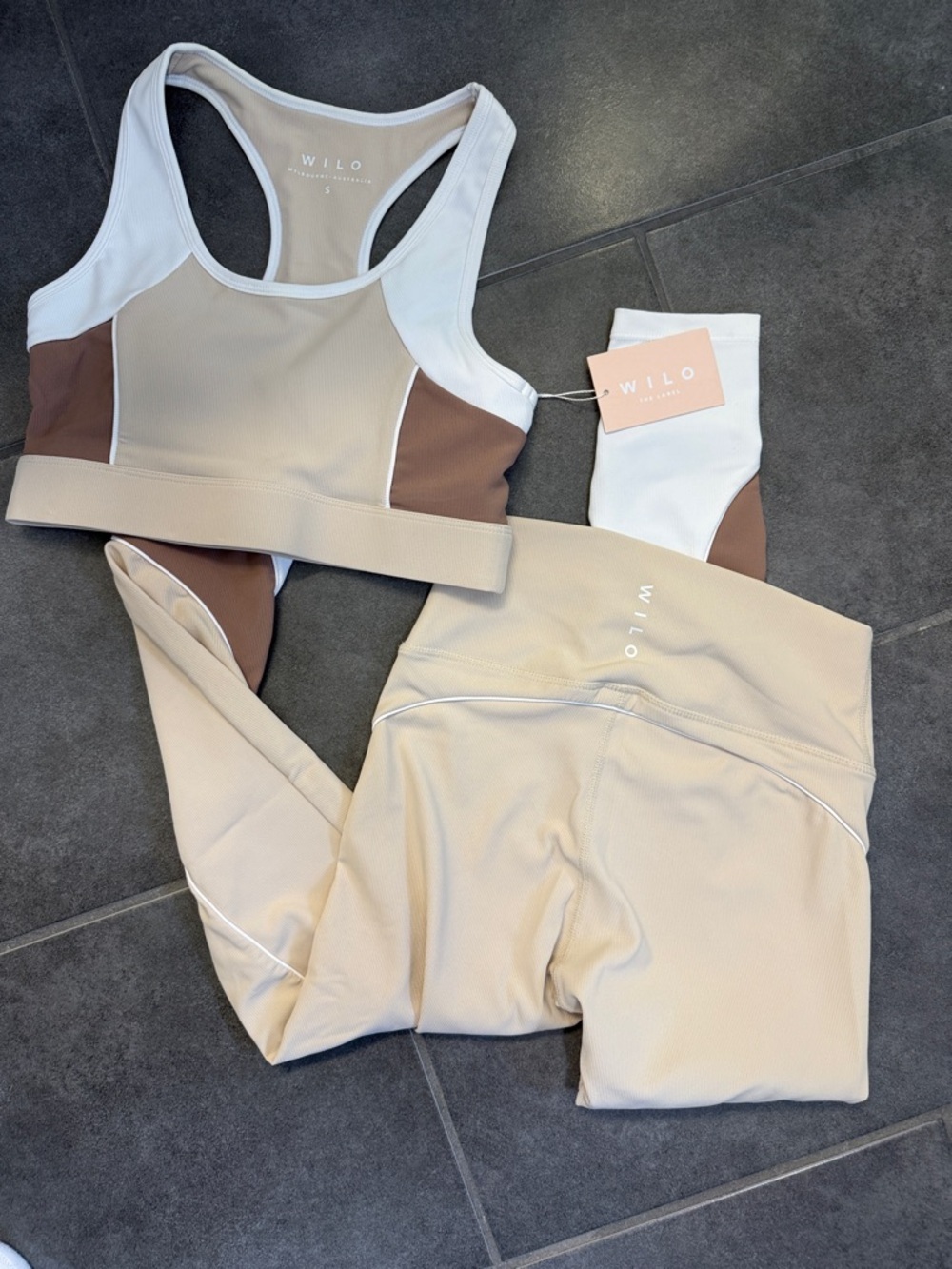 Wilo Rib Clay Racer Panel S Leggings and Sports Bra Set - Picture 9 of 12